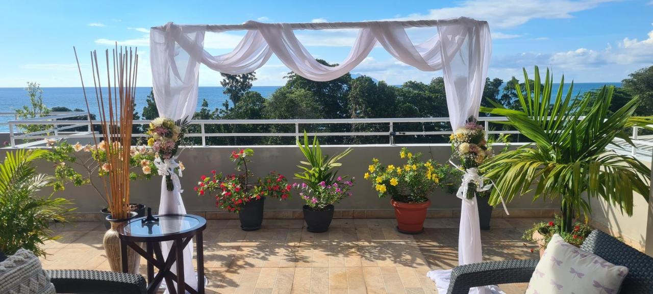Harmony Self-Catering Apartments Beau Vallon  Dış mekan fotoğraf